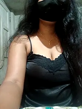 Snapshot of DiyaRoy49 chatting on October 17, 6:00 pm DiyaRoy49 online show from October 17, 6:00 pm