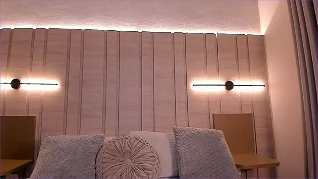 Snapshot of Isabellaroberts1 chatting on October 2, 8:36 pm Isabellaroberts1 online show from October 2, 8:36 pm