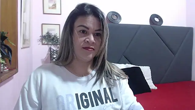 pamela echeverria online show from November 3, 12:09 pm