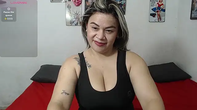 pamela echeverria online show from August 3, 11:05 am