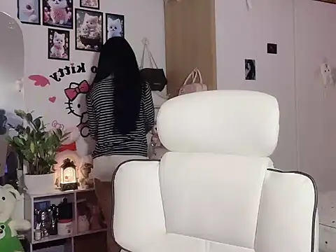 keelinnn19 online show from November 25, 6:53 pm