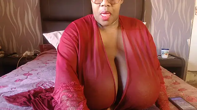 BoobsQueen46K online show from June 25, 11:56 am