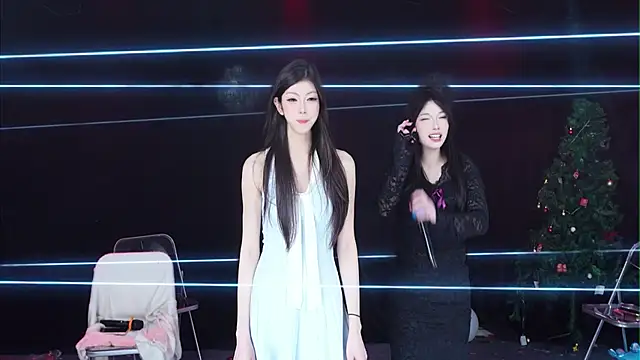 EYgirl222 online show from January 10, 9:25 am