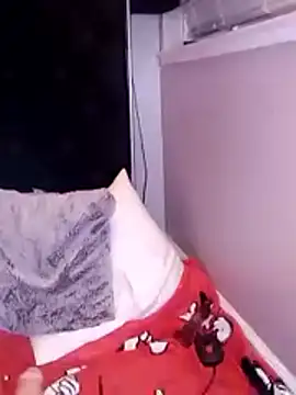 sweetnjuicyyy online show from November 15, 8:15 am