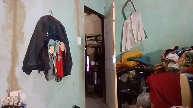 Nicky52 online show from October 31, 6:23 pm