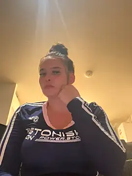 LollyLove  online show from September 12, 8:05 pm