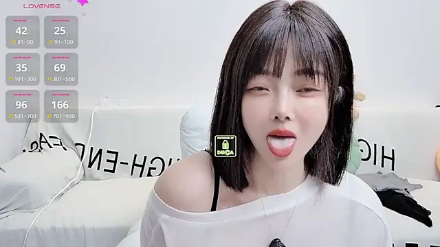 Snapshot of uikyy1 chatting on September 9, 2:17 pm uikyy1 online show from September 9, 2:17 pm