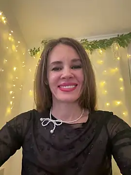 LucieMack online show from March 3, 7:42 pm