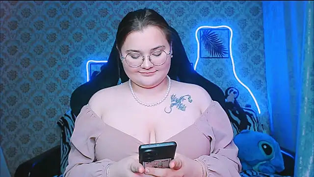 InLoveWithLife26 online show from September 24, 7:57 pm