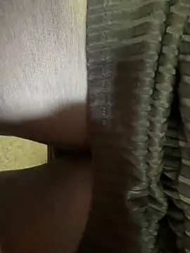 HiddenHoneyLDN online show from November 25, 10:28 am