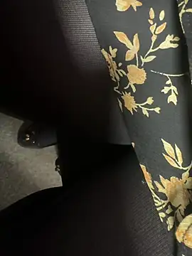 HiddenHoneyLDN online show from October 22, 3:28 pm