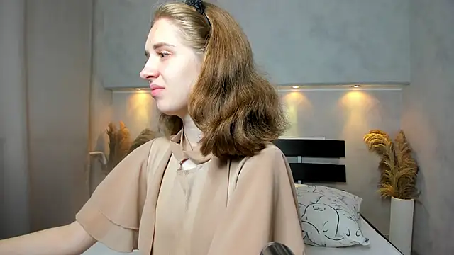 Camilla Kelly online show from September 15, 12:41 am