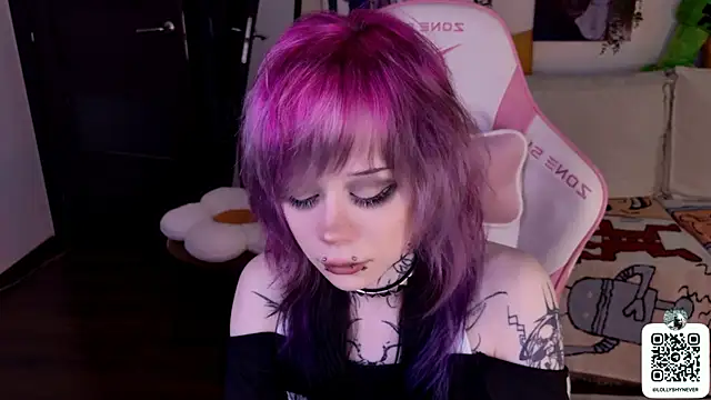 Snapshot of Lollyshy chatting on September 9, 1:33 pm Lollyshy online show from September 9, 1:33 pm