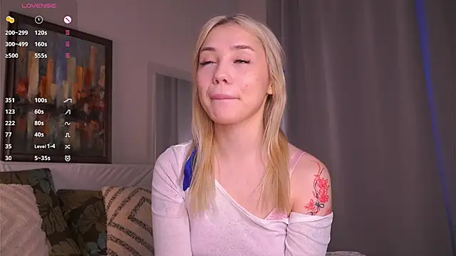 LilianBenskin online show from December 15, 5:45 am