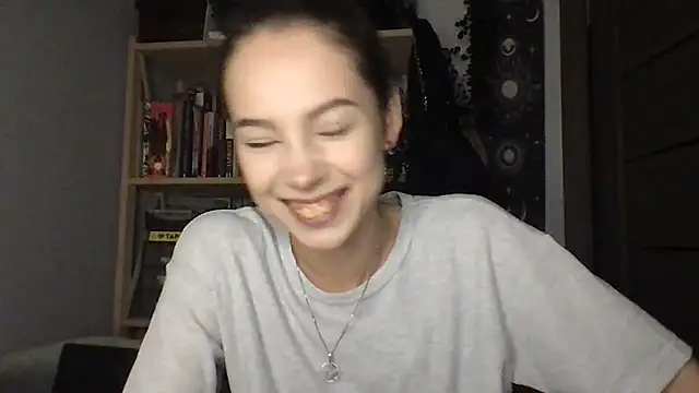 Yuna5343 online show from March 5, 12:28 am