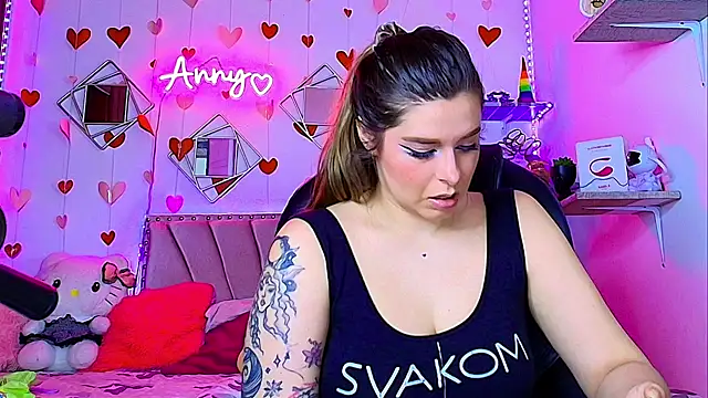 Anny Hurtado online show from October 18, 8:17 am