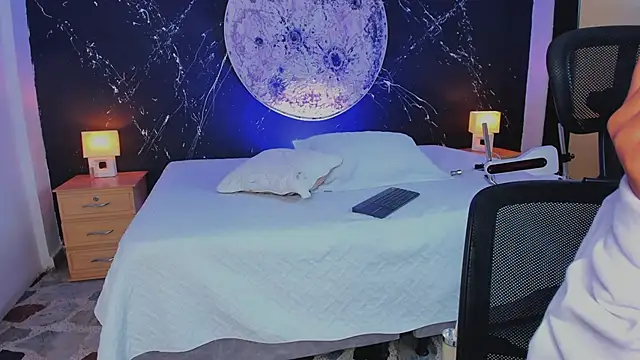 ShaniaDaniels online show from October 14, 9:50 pm