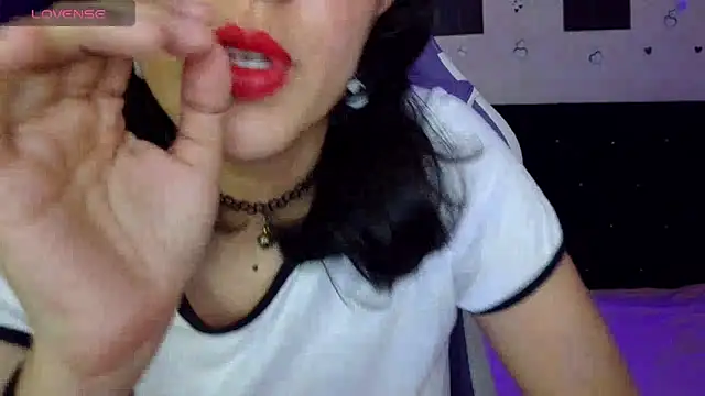 AvlieQueen online show from April 10, 7:47 am