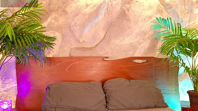 alisonn moon online show from June 18, 10:25 pm