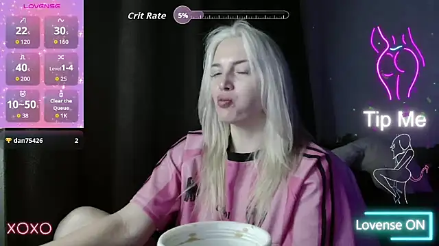 Snapshot of SpaceMarsi chatting on October 14, 8:33 pm SpaceMarsi online show from October 14, 8:33 pm