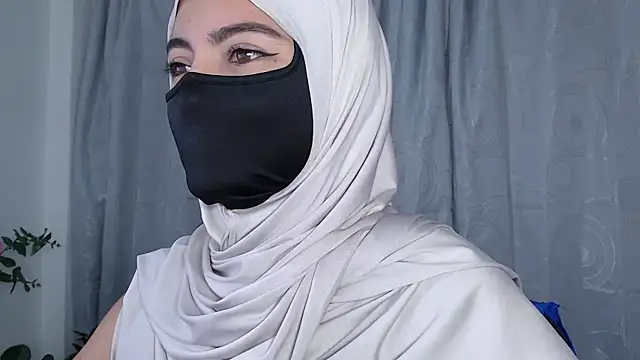 jade nassar online show from June 9, 12:04 pm