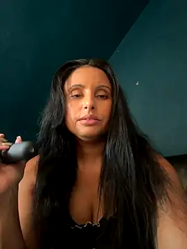 Snapshot of Angelaarayexx chatting on September 25, 10:47 am Angelaarayexx online show from September 25, 10:47 am