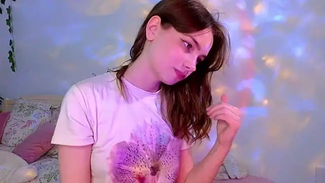 Evi Brook online show from June 11, 6:49 pm