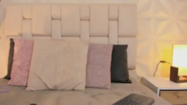 scarlettadams   online show from November 5, 1:16 pm