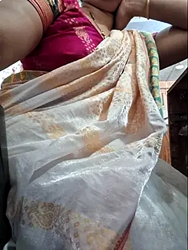 indianhotwife639 online show from June 18, 8:48 am