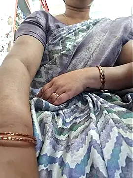 indianhotwife639 online show from August 1, 5:42 am