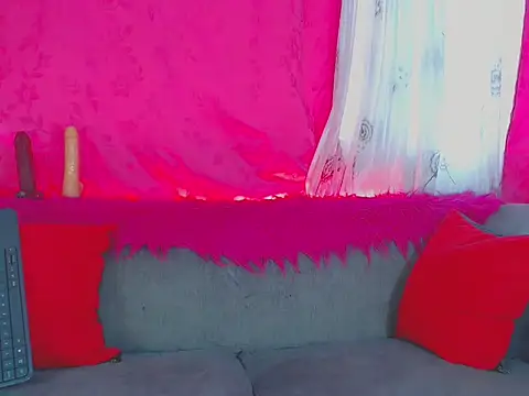 vicky gill online show from December 1, 8:11 pm