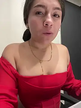 Alyha Cortes online show from December 22, 1:03 pm