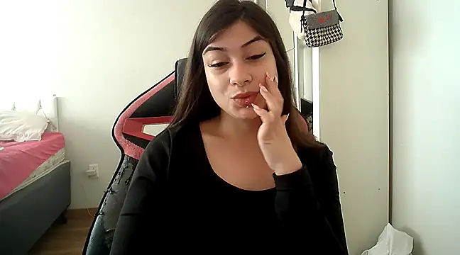 Becca B online show from October 31, 3:16 pm