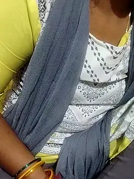 Snapshot of Varsha21 chatting on October 11, 3:48 pm Varsha21 online show from October 11, 3:48 pm