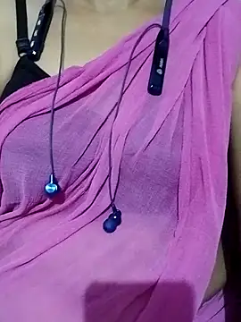 Snapshot of Varsha21 chatting on October 31, 9:24 am Varsha21 online show from October 31, 9:24 am