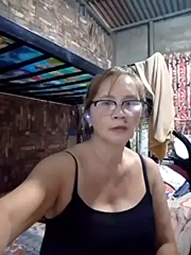 SexyHottMom online show from July 6, 4:29 am
