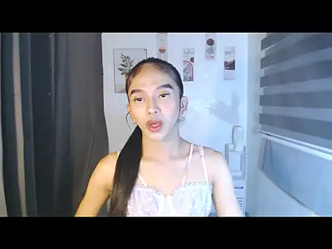 LauraSoHot online show from September 13, 2:03 pm