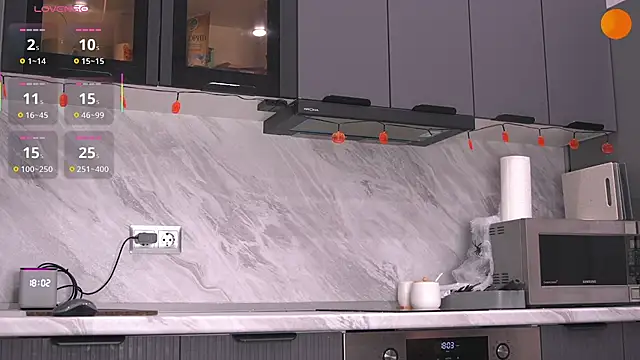 Mirarune online show from October 30, 3:02 pm