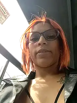 Snapshot of Zoe73_ chatting on September 29, 6:46 pm Zoe73 online show from September 29, 6:46 pm