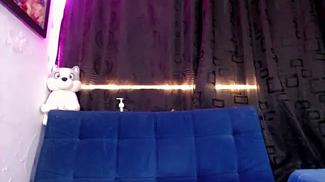 Megan Gil  online show from May 15, 11:18 pm