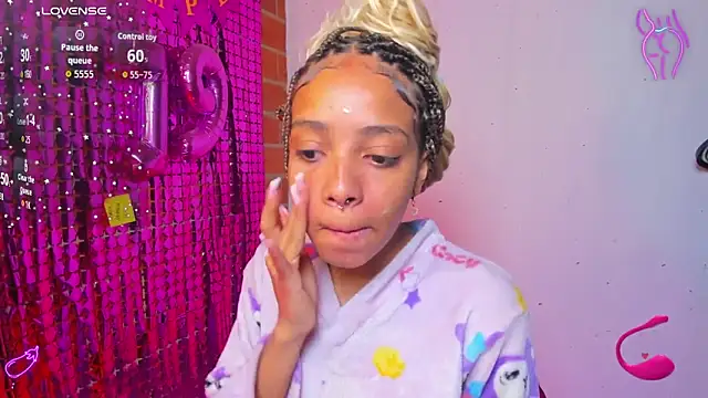 yumi hanna online show from September 29, 9:42 pm