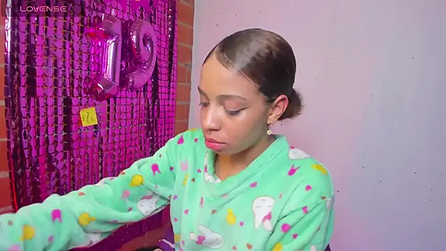 yumi hanna online show from September 23, 1:48 am