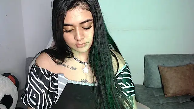 sophiadaza666 online show from July 6, 4:29 am