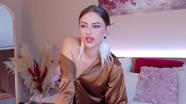 Sienna Voss online show from May 15, 9:28 pm