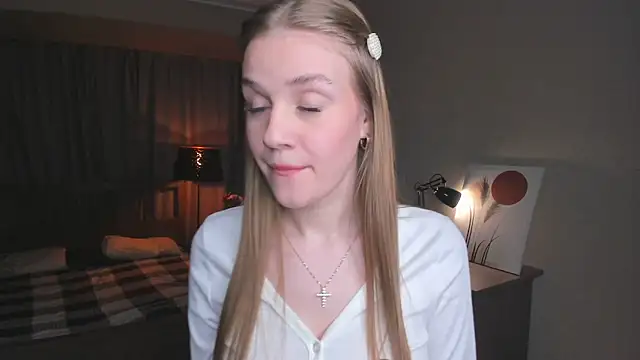 Snapshot of OdellaFrake chatting on October 3, 8:03 pm OdellaFrake online show from October 3, 8:03 pm