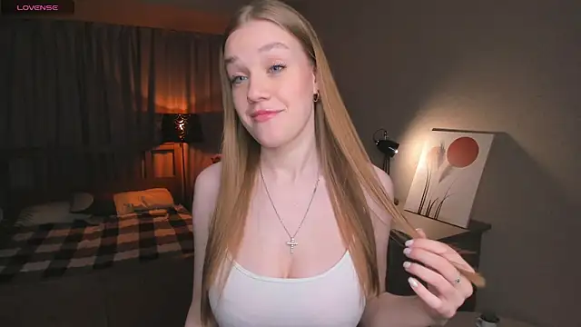 OdellaFrake online show from October 30, 7:48 pm