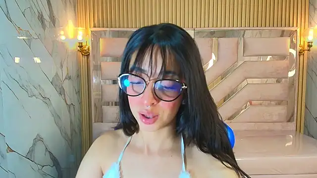 zoe r  online show from October 10, 3:44 am