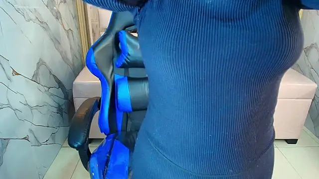 zoe r  online show from October 23, 3:34 am