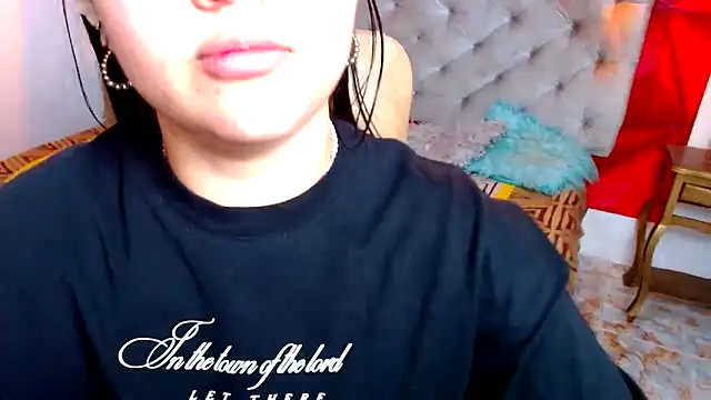 Snapshot of IsabellaaSweet chatting on October 3, 5:18 pm IsabellaaSweet online show from October 3, 5:18 pm
