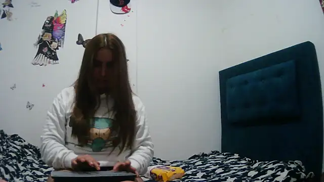Snapshot of AddyStuart_ chatting on October 2, 3:33 am AddyStuart online show from October 2, 3:33 am